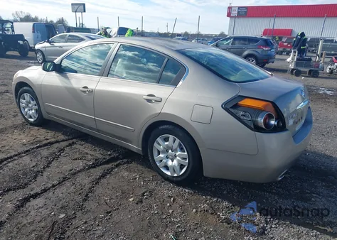 2011 Nissan Altima 2.5 S z USA, uszkodzony, nr VIN 1N4AL2AP4BN443069